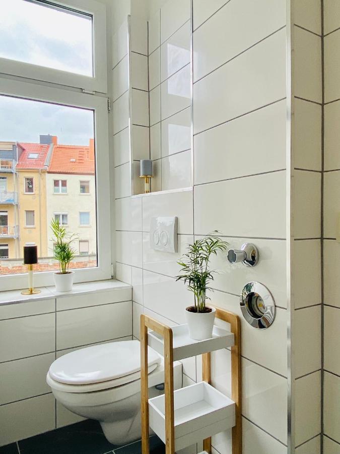 Stilvolles Apartment In Zentraler Lage - Smart-Tv, Queensize-Bett, Altbaustil, Kueche In City-Naehe Erfurt Esterno foto